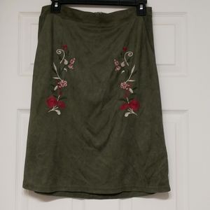 L love Medium olive green boutique skirt